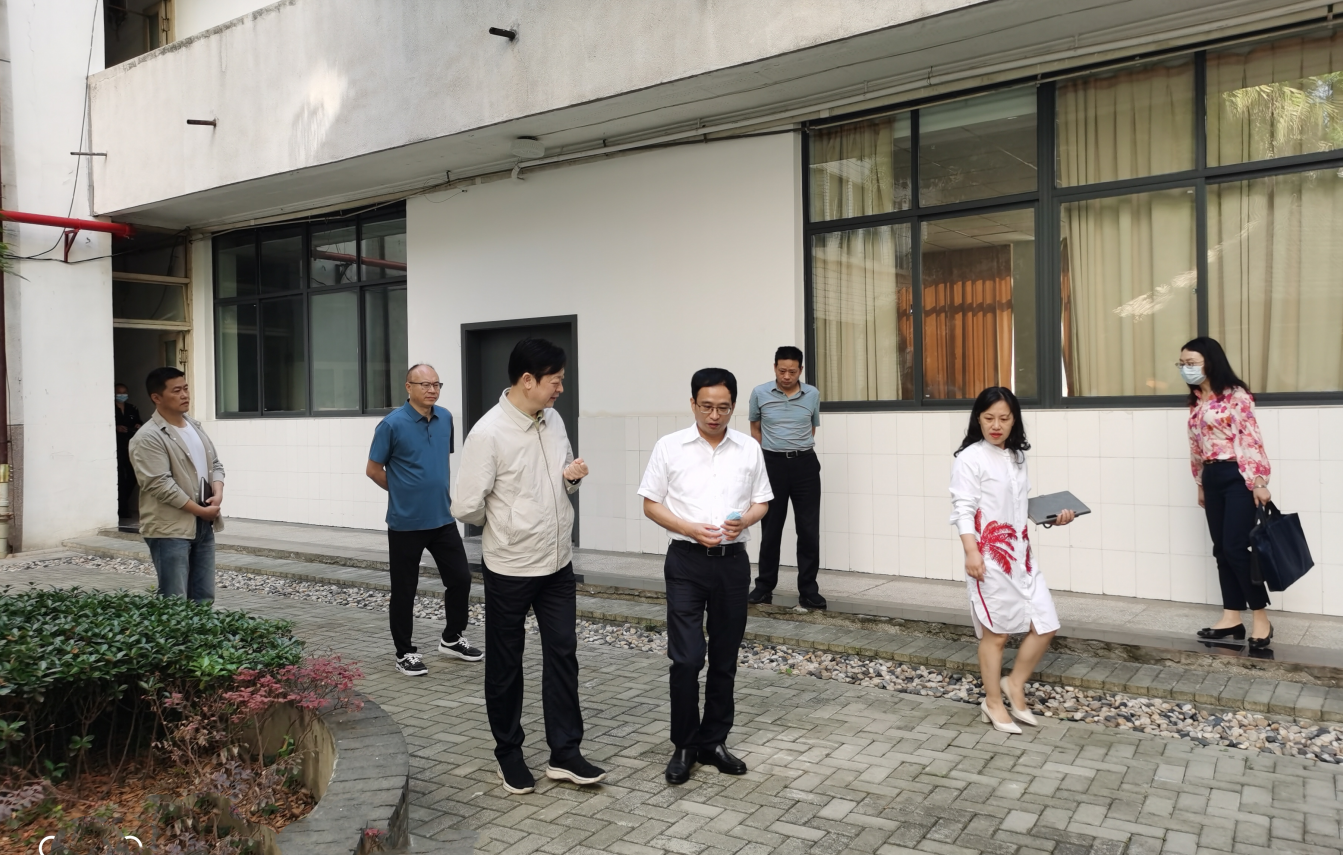 省发改委副主任胡玉清一行来我院调研