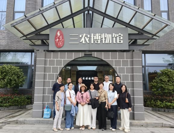 741a22236294d694f5364eb511c93027